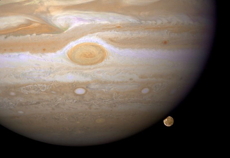 Jupiter und sein Mond Ganymed