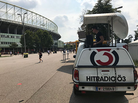 Ö3-Mobil vor dem Ernst-Happel-Stadion beim Ö3-Konzert von Ed Sheeran