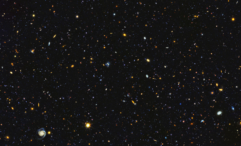 Kosmisches Panorama: Sterne und Galaxien