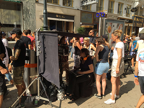 Mila Kunis & Kate McKinnon bei den Dreharbeiten zu "Bad Spies" am Michaelerplatz in Wien