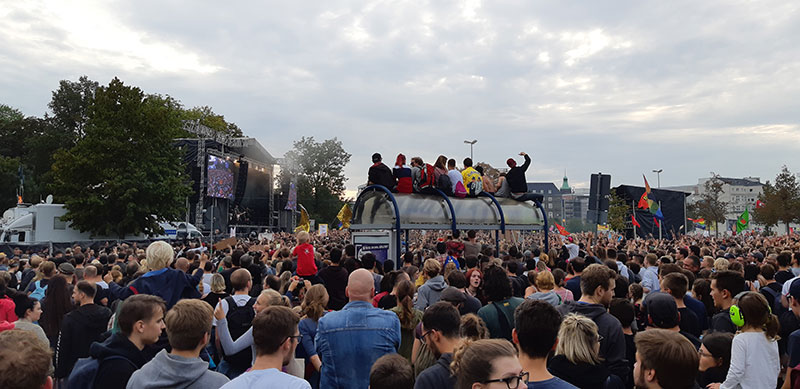 Bilder der #wirsindmehr Demo und Konzerte aus Chemnitz