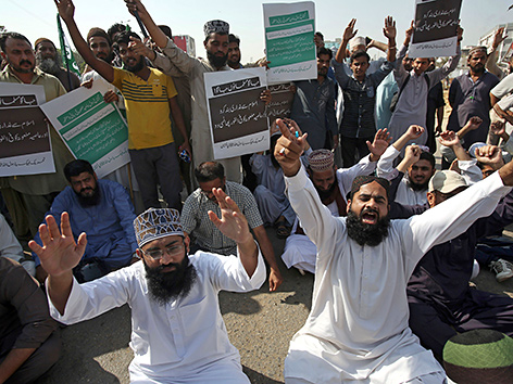Proteste gegen die Aufhebung des Todesurteils gegen Asia Bibi in Karachi, Pakistan