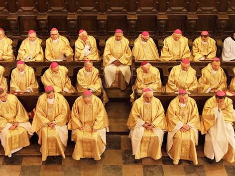 Einige Bischöfe der polnischen Bischofskonferenz