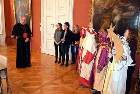 Kardinal Schönborn und Sternsinger am 27.12.2018