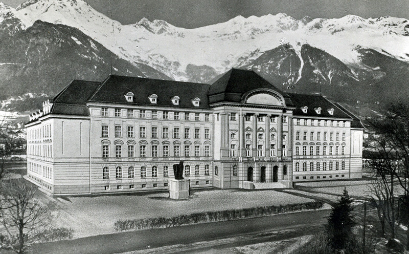 Die Universität Innsbruck in einer Luftaufnahme aus der Zeit um 1930