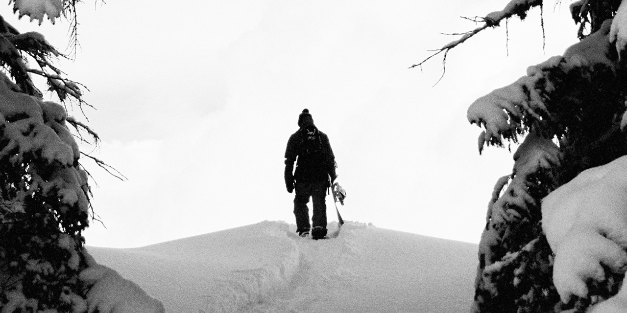 Bilder aus Elias Elhardts Snowboardfilm "Contraddiction"