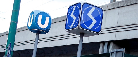 Logos der S-Bahn und der U-Bahn