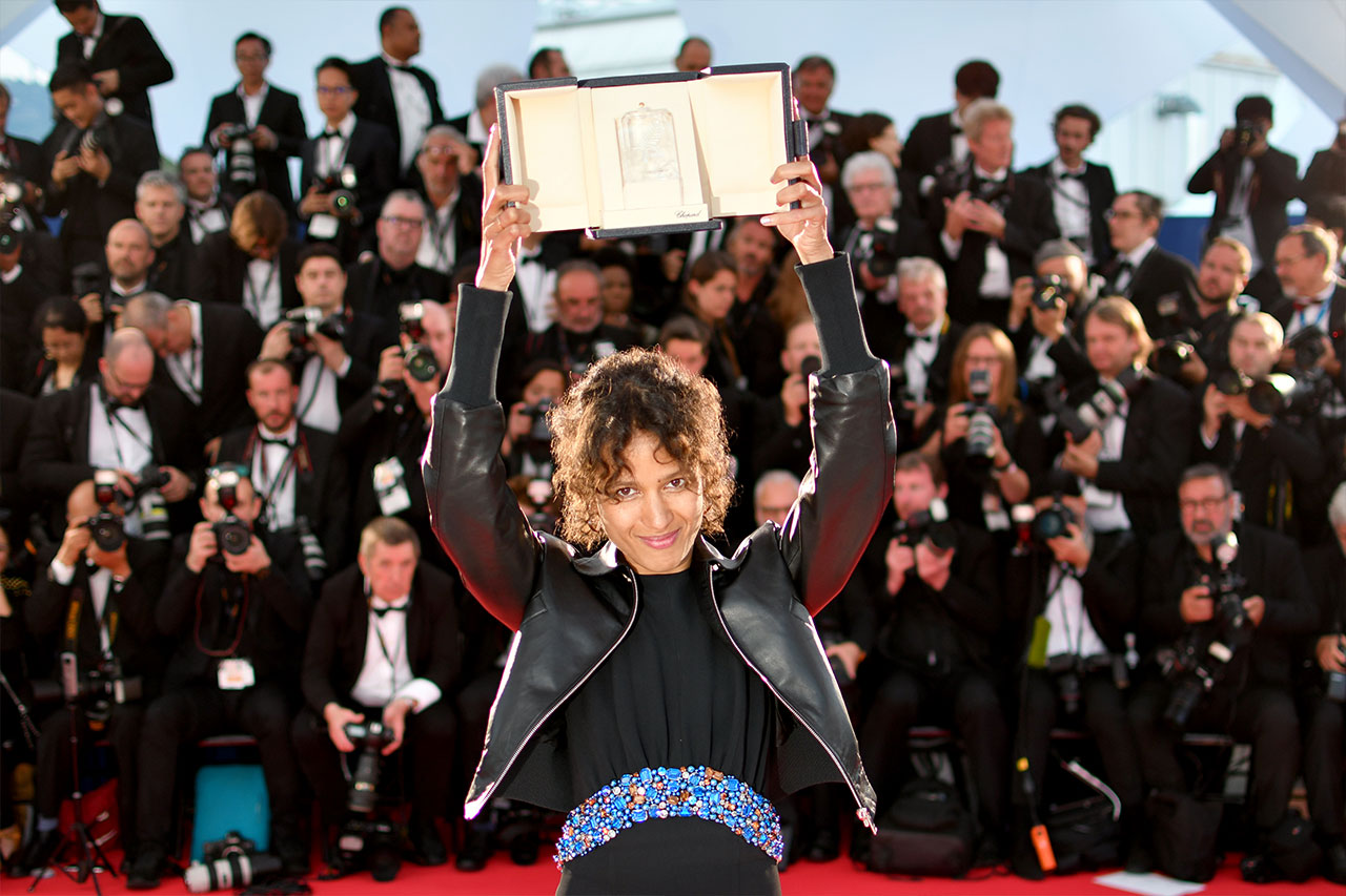 Die französische Schauspielerin und Regisseurin Mati Diop in Cannes