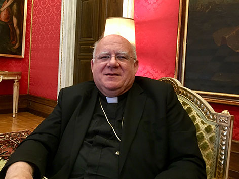 Nuntius Erzbischof Pedro Lopez Quintana