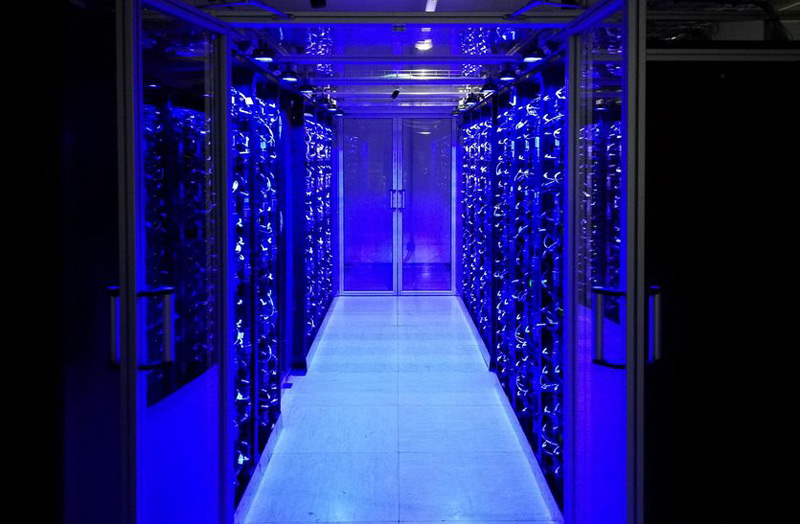 Supercomputer VSC-4