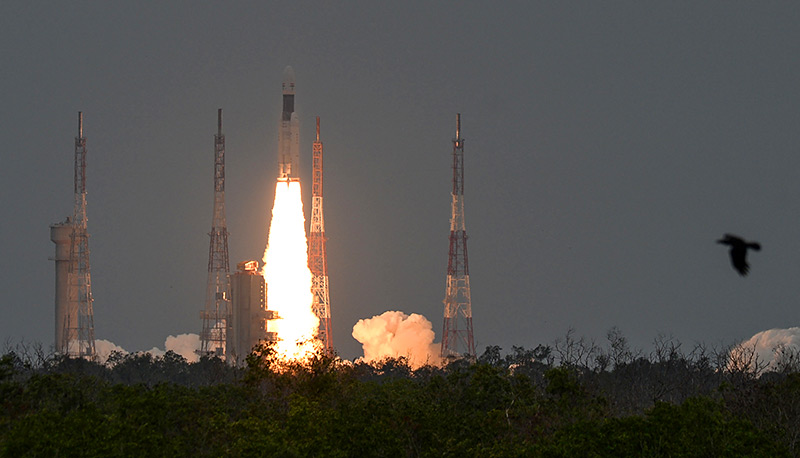 Indische Trägerrakete startet in Richtung Mond