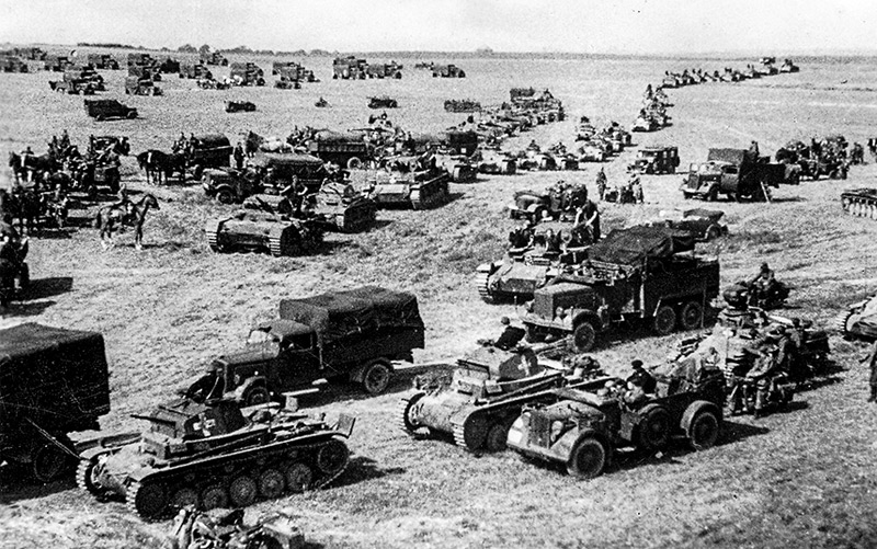 Bereitstellung starker deutscher Panzerverbände vor einem Angriff während des Feldzuges gegen Polen im September 1939
