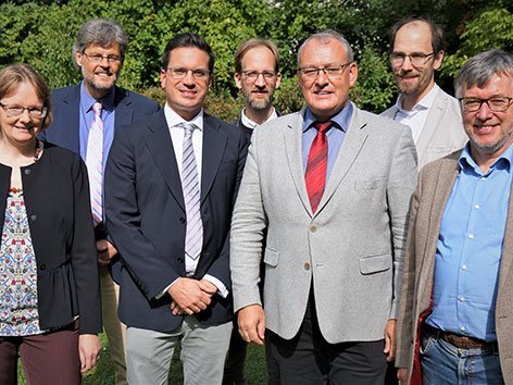 v.l.: Agnethe Siquans, Markus Tiwald, Andreas Kowatsch, Thomas Németh, Dekan Johann Pock,  Jakob Deibl und Johann Schelkshorn