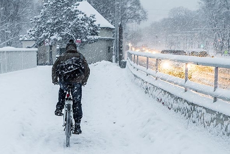 Radfahrer im Winter