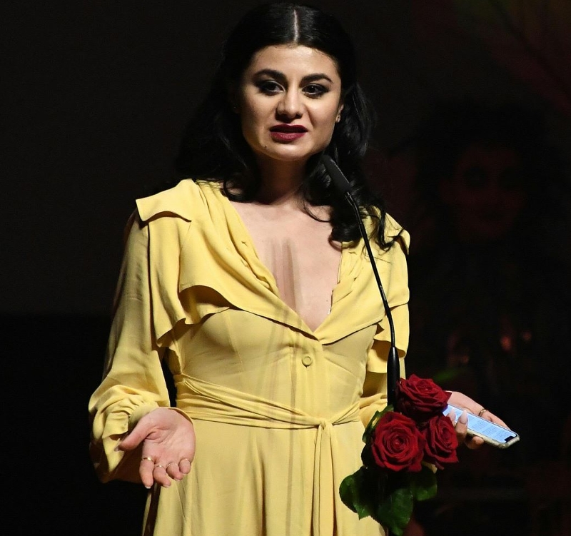 Kurdwin Ayub bei ihrer Rede beim Österreichischen Filmpreis 2020 in Grafenegg