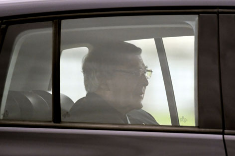 Kardinal Pell im Auto nach seinem Freispruch in Missbrauchsfall