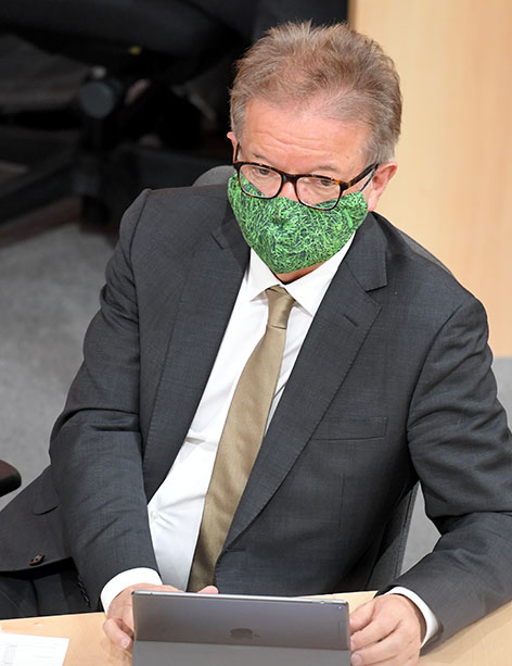 Gesundheitsminister Rudolf Anschober mit Maske