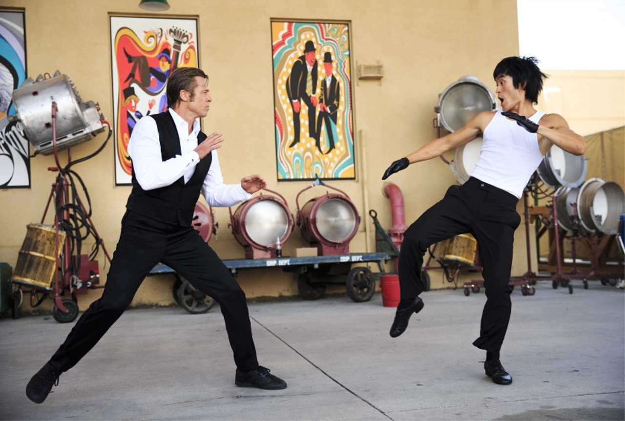 Brad Pitt und Bruce-Lee-Darsteller in „Once Upon A Time in Hollywood“
