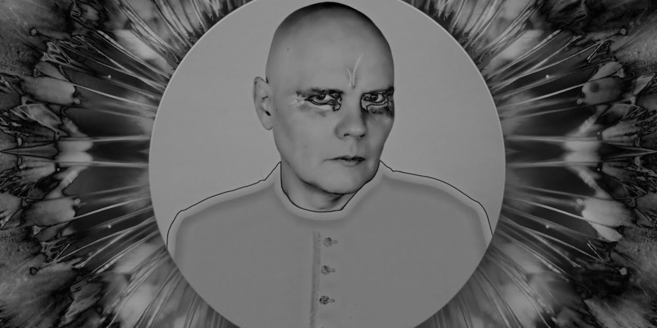 Billy Corgan von The Smashing Pumpkins in S/W, geschminkt