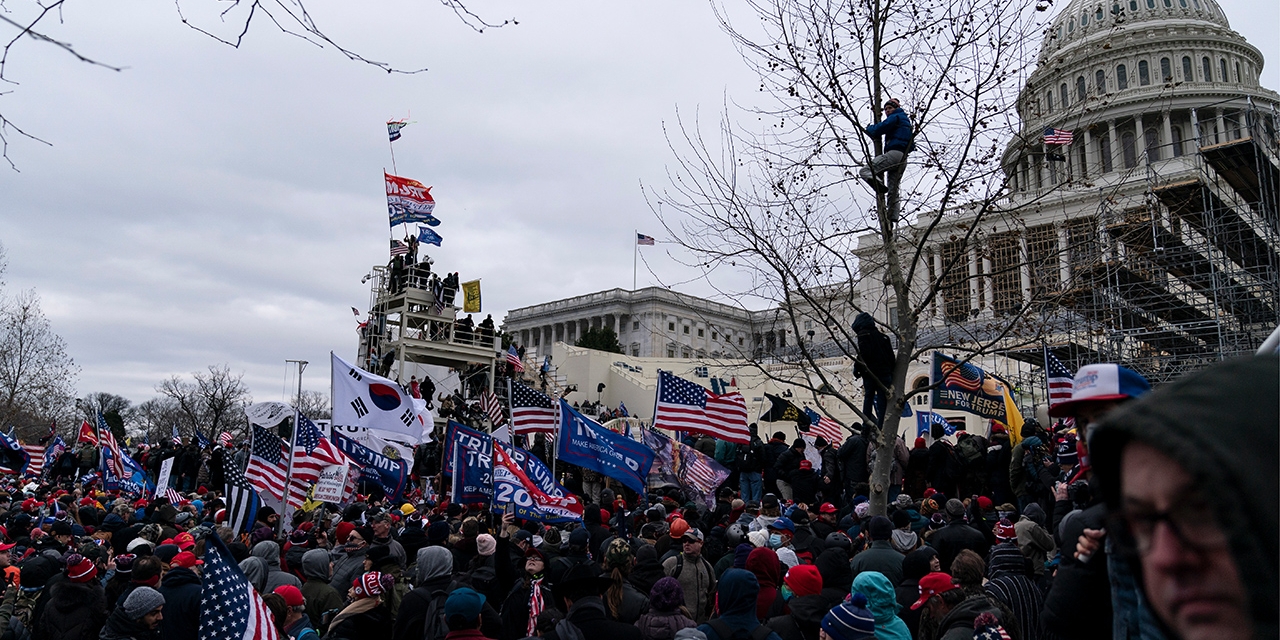Vor dem Kapitol in Washington am 6. Jänner: Demonstration von Trump-Anhänger*innen