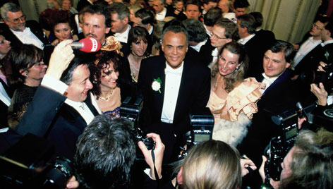 Harry Belafonte als Richard Lugners Opernball-Gast