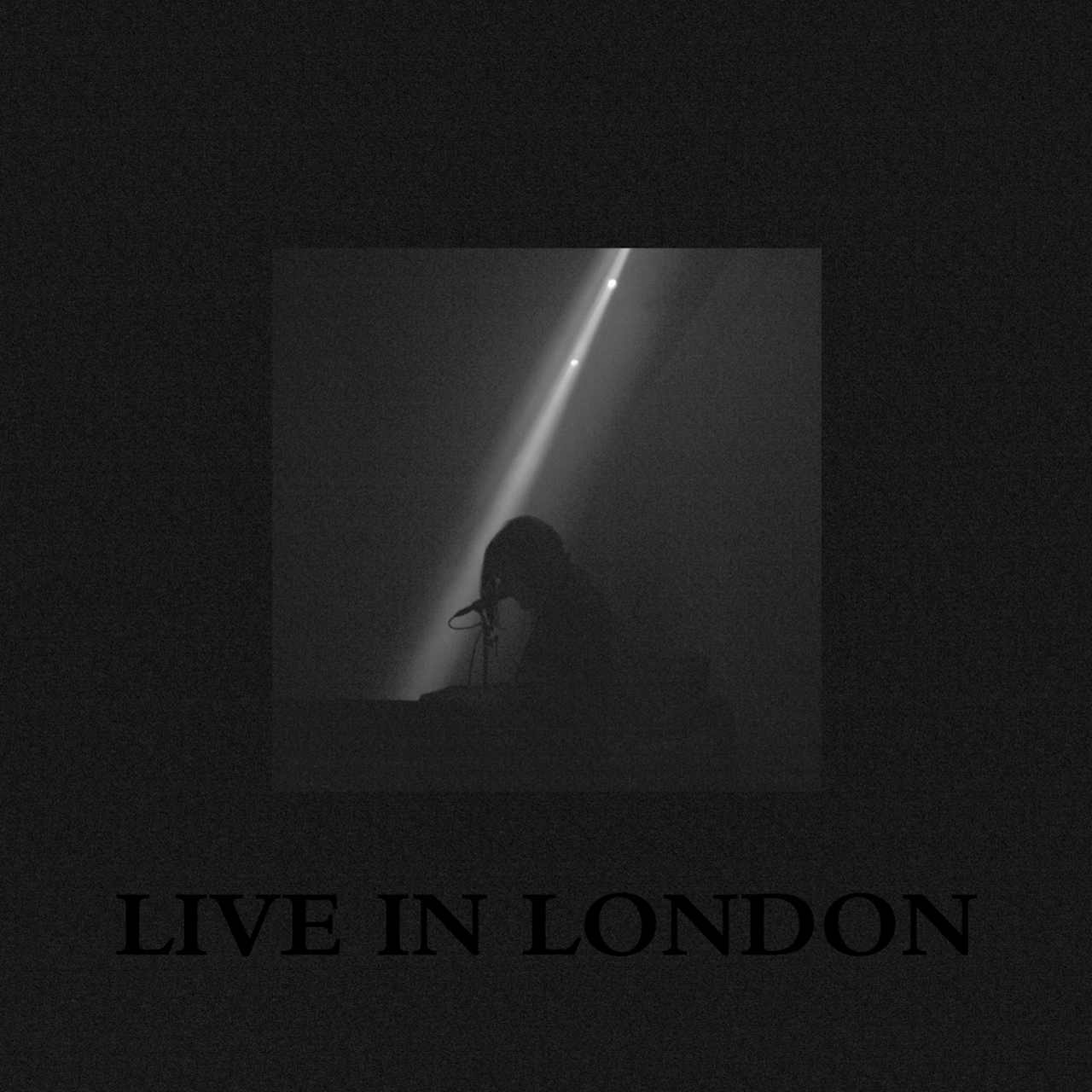 HVOB Live in London Cover - Silhouette von Anna Müller, beinahe alles schwarz