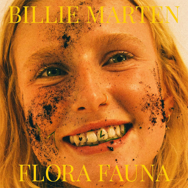 Albumcover: Billie Marten lacht und hat Erde im Gesicht