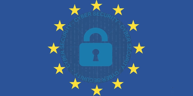 EU-Flagge mit Schloss-Symbol und Aufschrift Cyber-Security