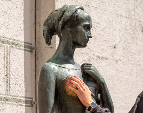 Julia-Statue am Münchner Marienplatz
