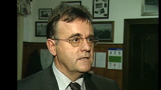 Hans Niessl nach der Wahl 2000