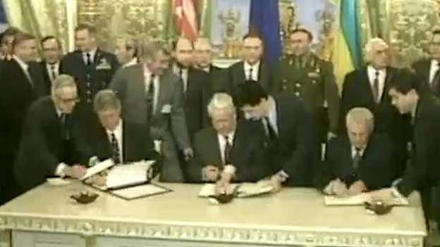 Clinton, Jelzin, Krawtschuk unterzeichnen Ukraineabkommen 1994