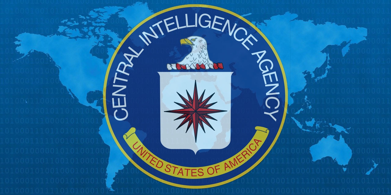 CIA-Logo über einer Weltkarte mit Datensymbolen