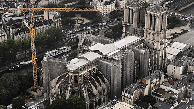 Wiederaufbau der Pariser Kirche Notre-Dame