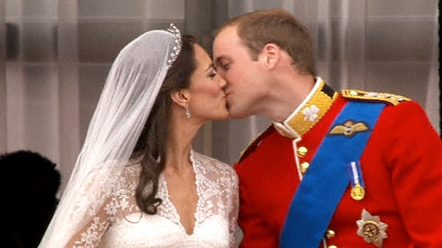 Prinz William und Kate Middleton Hochzeitskuss