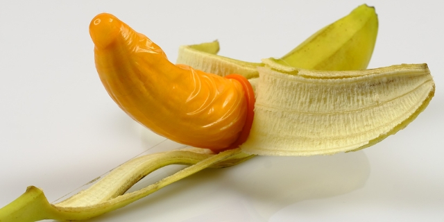 Banane mit Kondom