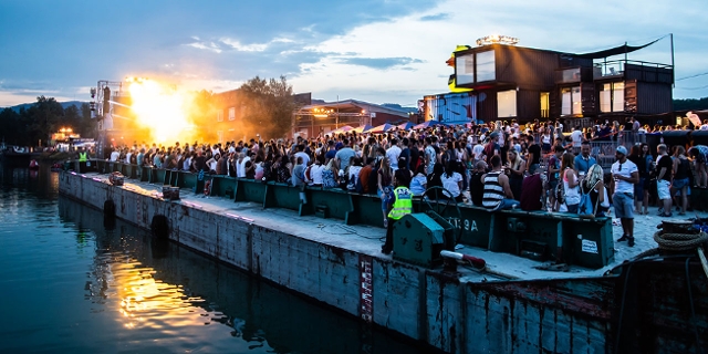 Bilder vom Linzer Hafen beim Bubble Days Festival