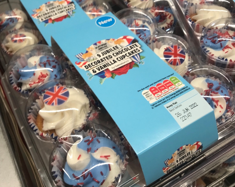 Cupcakes zum Jubilee in rot weiß und blau