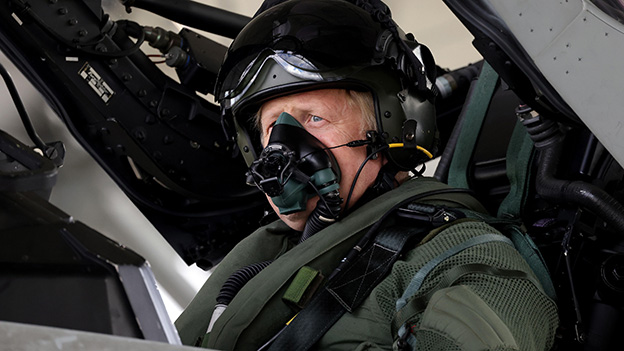 Boris Johnson an Bord eines Typhoon Kampfjets