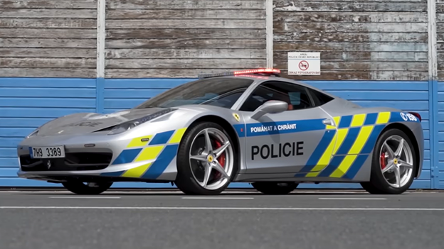 Tschechischer Polizei Ferrari