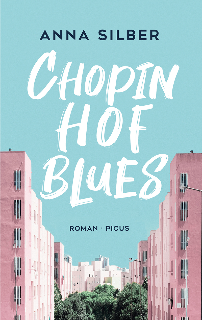 Das Cover  von dem Roman Chopinhof-Blues mit Gebäuden und Bäumen in der Mitte