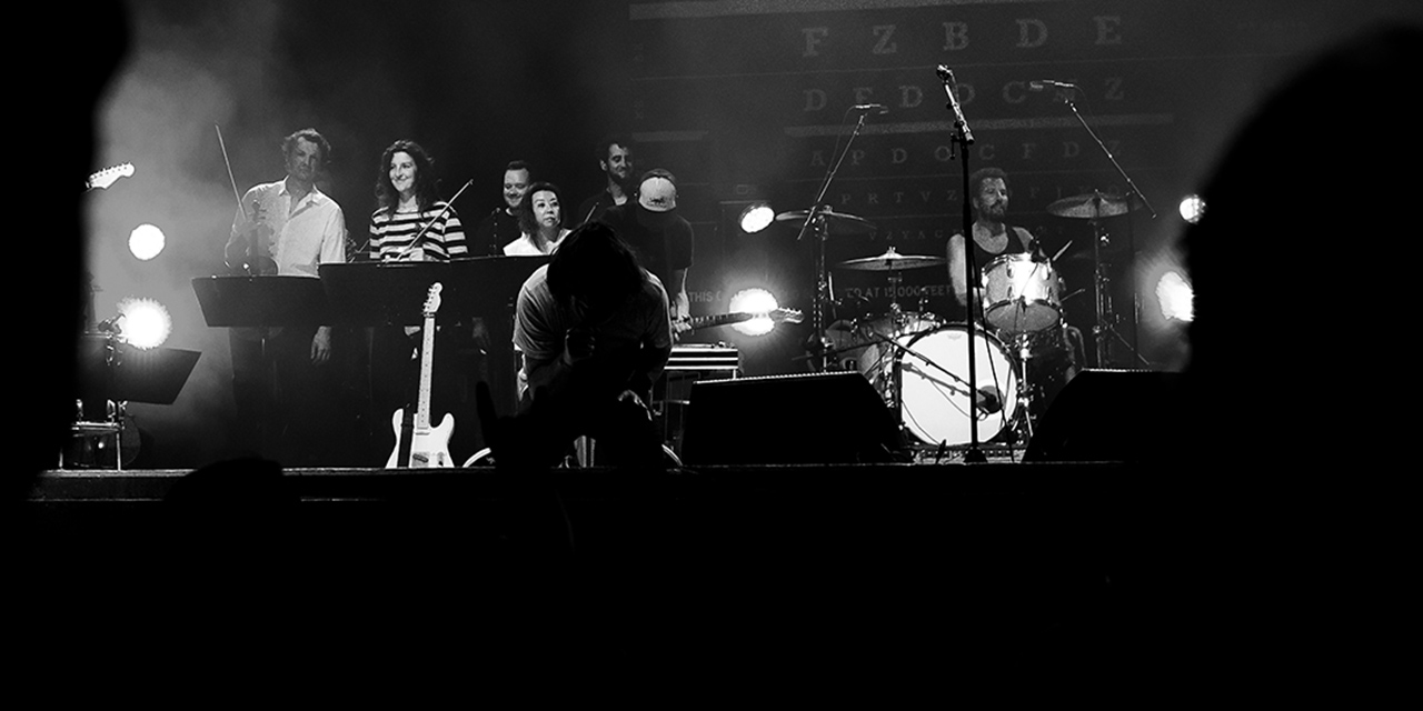 Band und Ensemble auf der Bühne