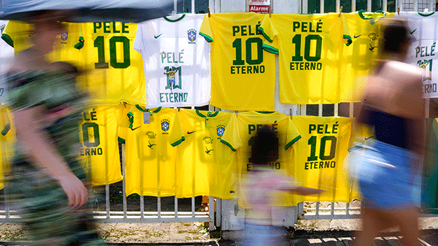 Trauerzug für Pele in Santos