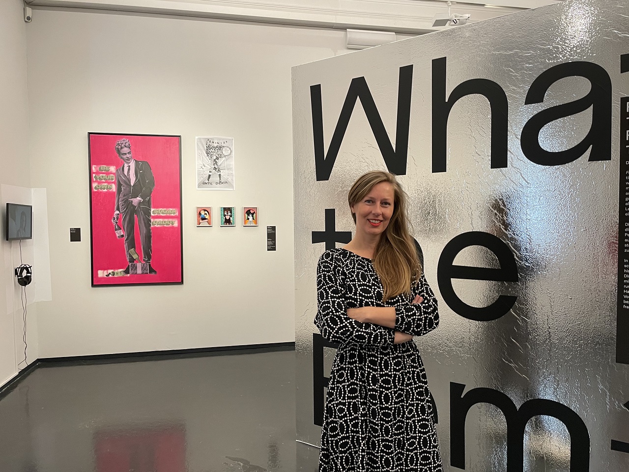 Kuratorin Klaudia Kreslehner in der Ausstellung "What the Fem*" im Linzer Stadtmuseum Nordico