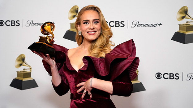 Adele mit Grammy