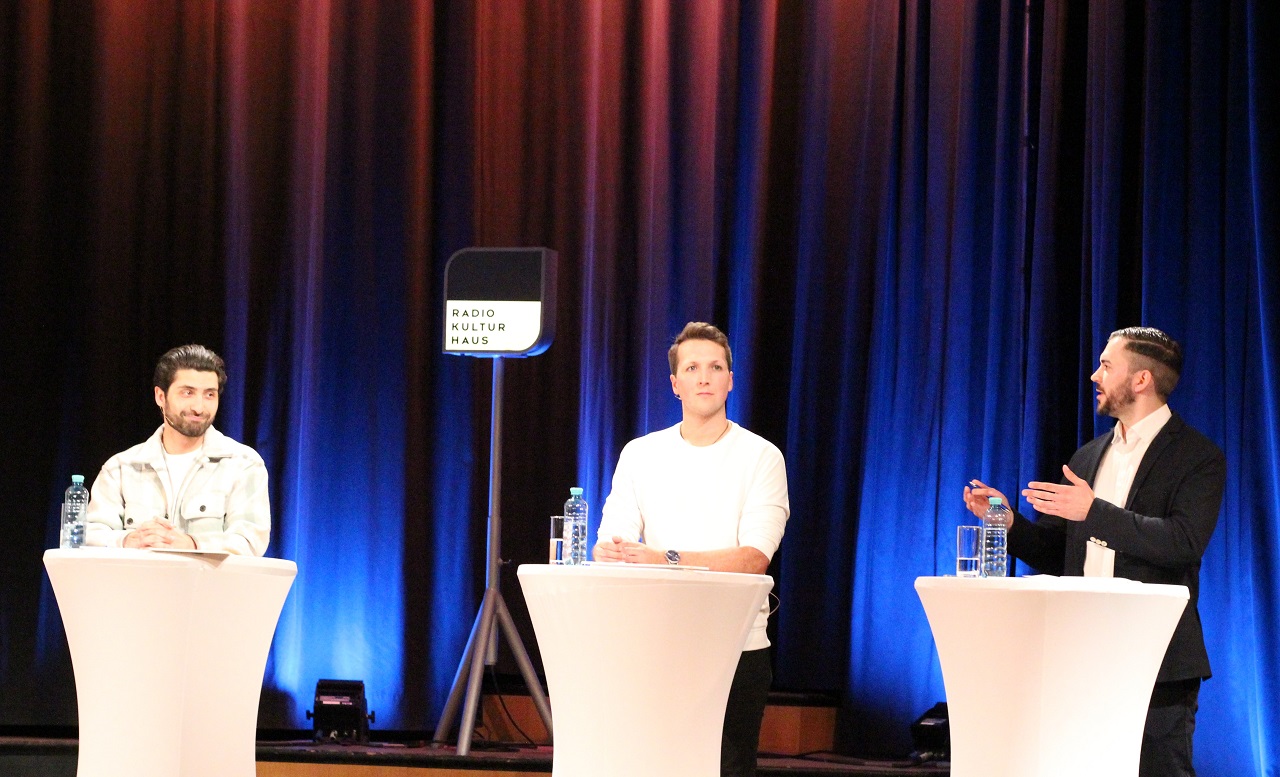 Die Spitzenkandidaten Muhammed Durmaz (AG), Lukas Schobesberger (JUOS) und Peter Leskosek (RFS) bei der Podiumsdiskussion.