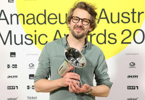 Lemo mit einem Amadeus Austrian Musik Award