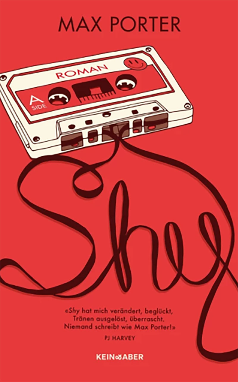 Rotes Buchcover von "Shy" mit einer Musikkassette drauf