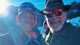 Tom Walek mit Arnold Schwarzenegger in Kitzbühel